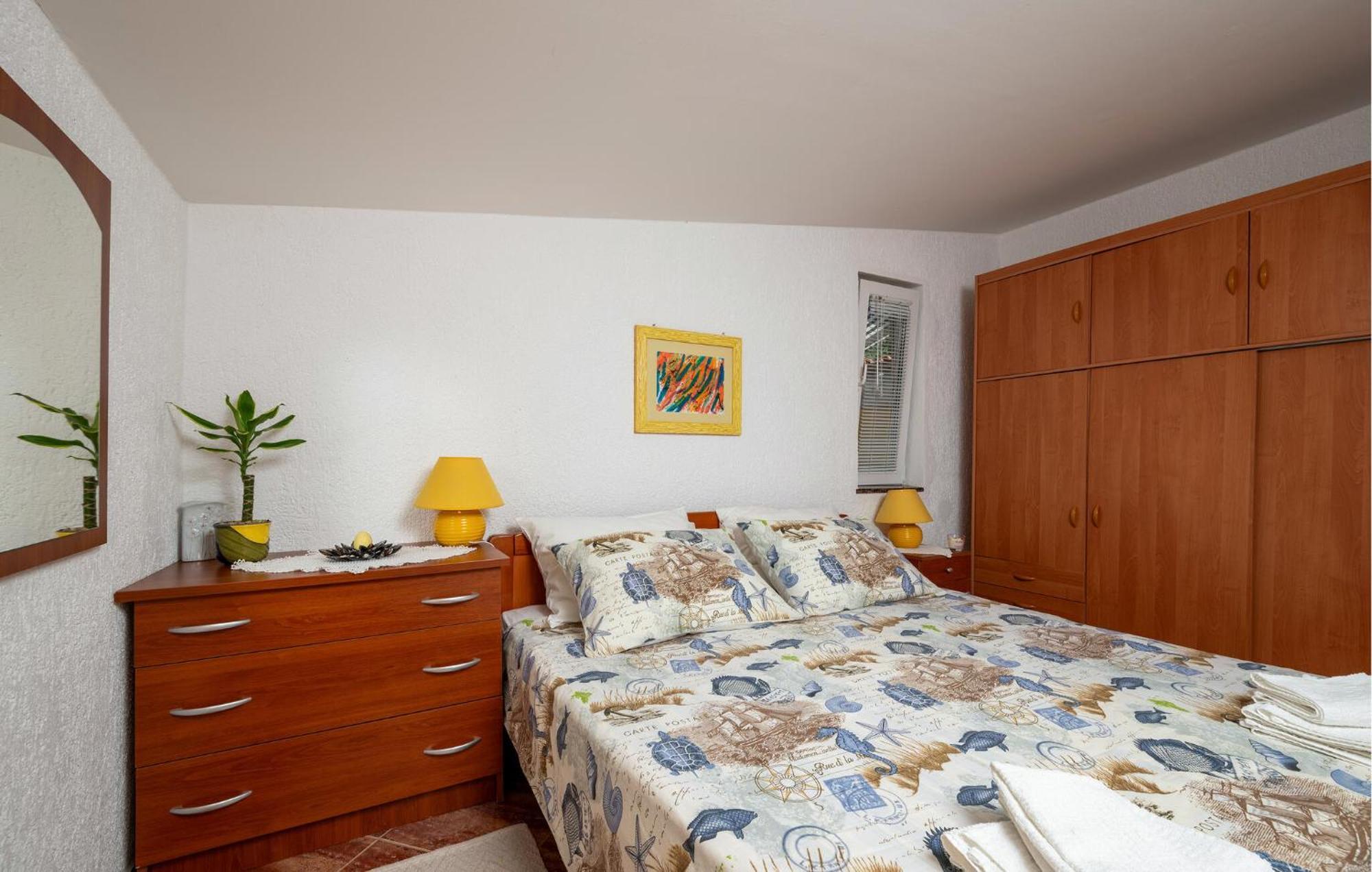 1 Bedroom Beautiful Apartment In Betiga Barbariga Exterior foto